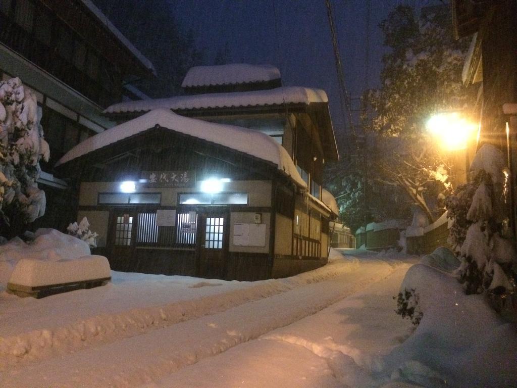 Yudanaka Onsen Yamazakiya Hotell Yamanouchi  Exteriör bild